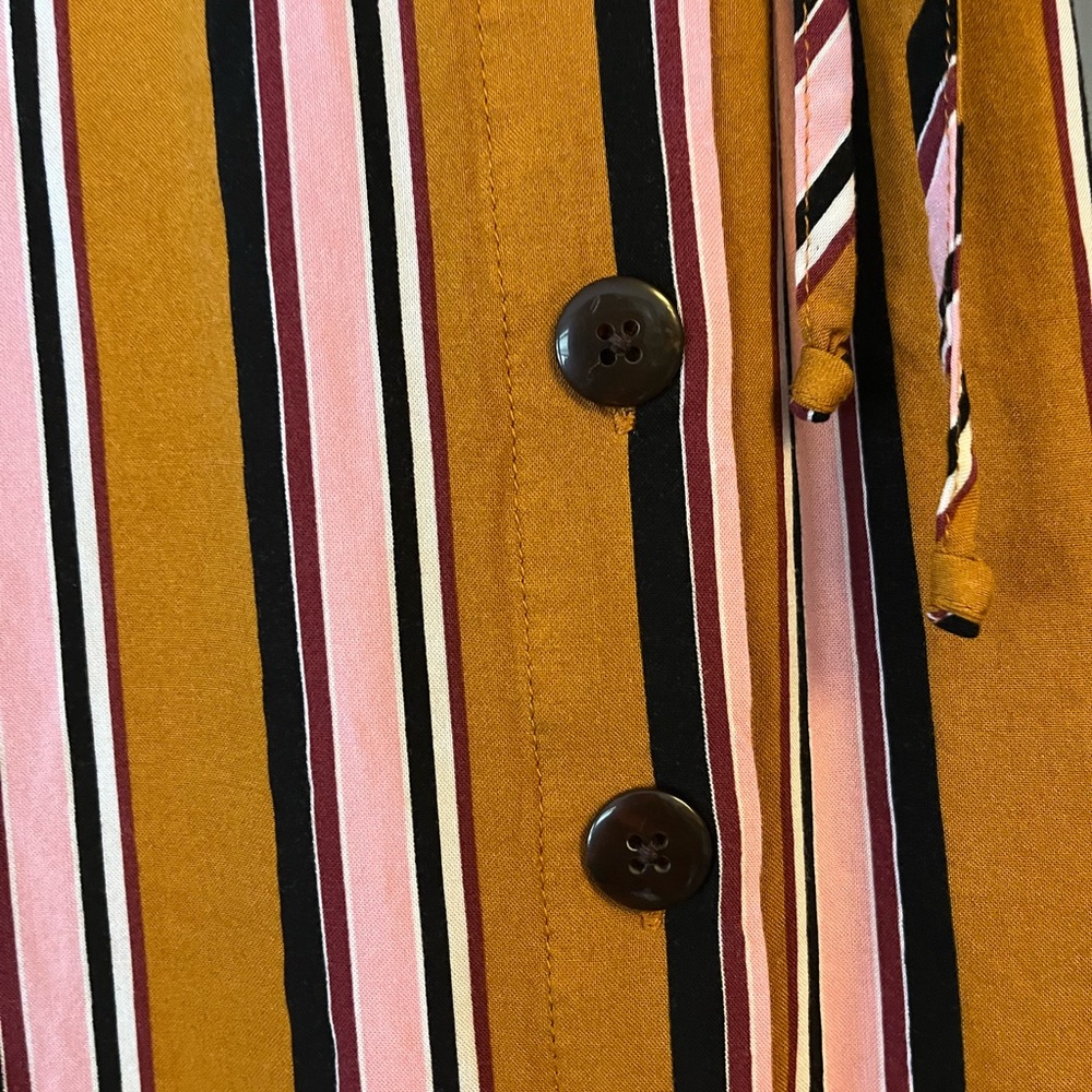 BUNDLE ME * Faux Wrap Dress - Picture 5 of 6
